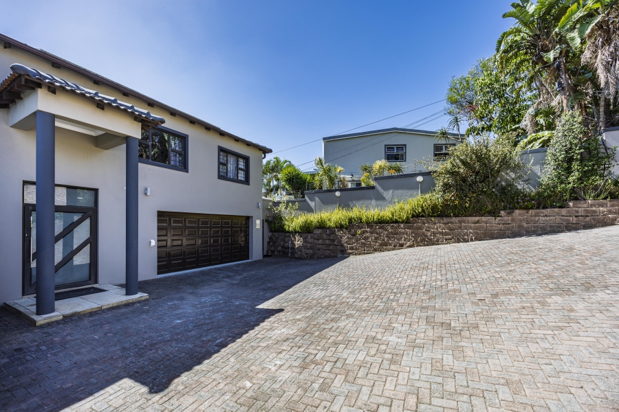 5 Bedroom Property for Sale in Beacon Bay Eastern Cape